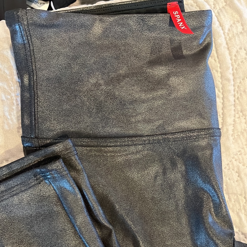 Spanx faux leather legging medium  petite